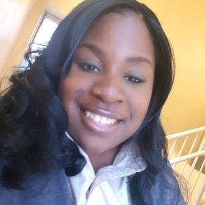 Meet your Posher, Cassandra